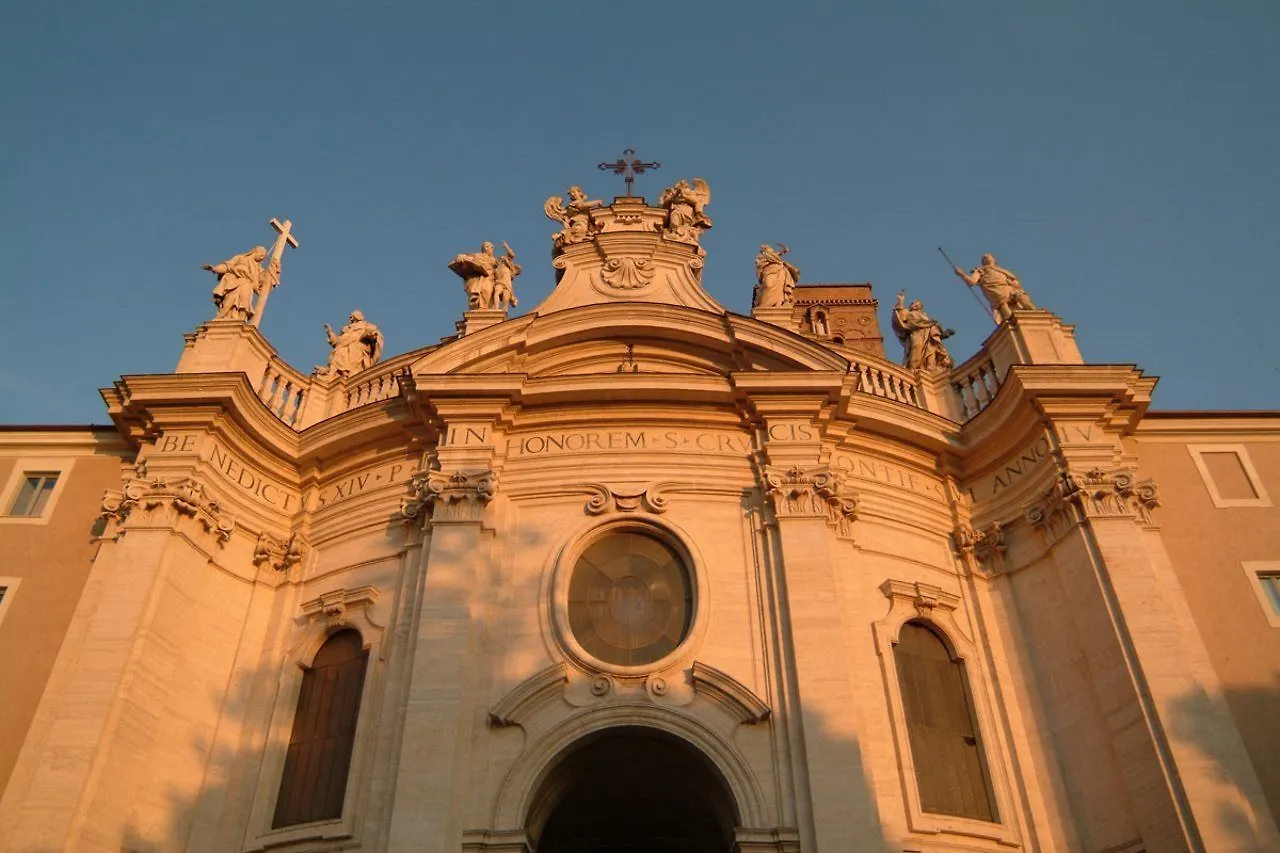 Bed and Breakfast Domus Sessoriana Rom Italien