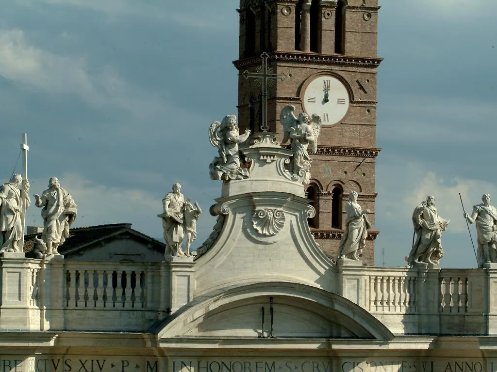 Domus Sessoriana Bed & Breakfast Rome 3*,