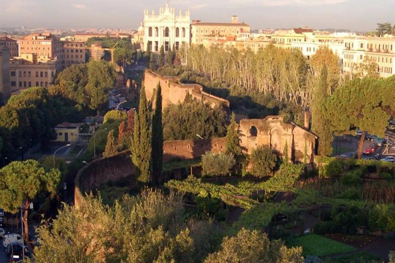 Domus Sessoriana Bed & Breakfast Rome 3*,