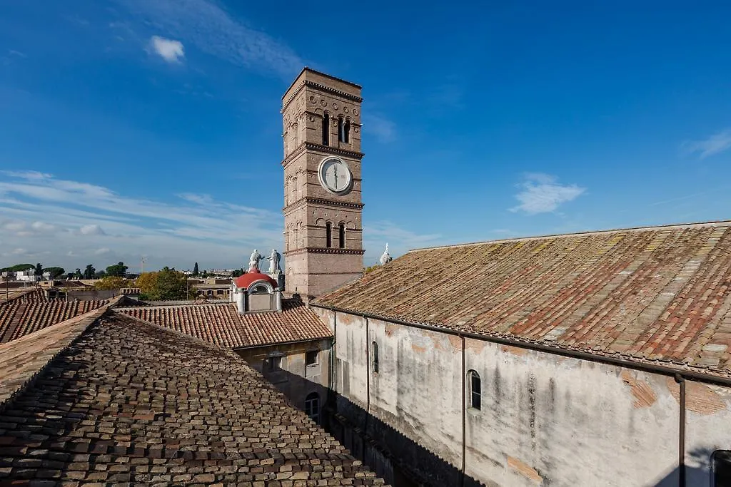 Domus Sessoriana Bed & Breakfast Rome 3*,