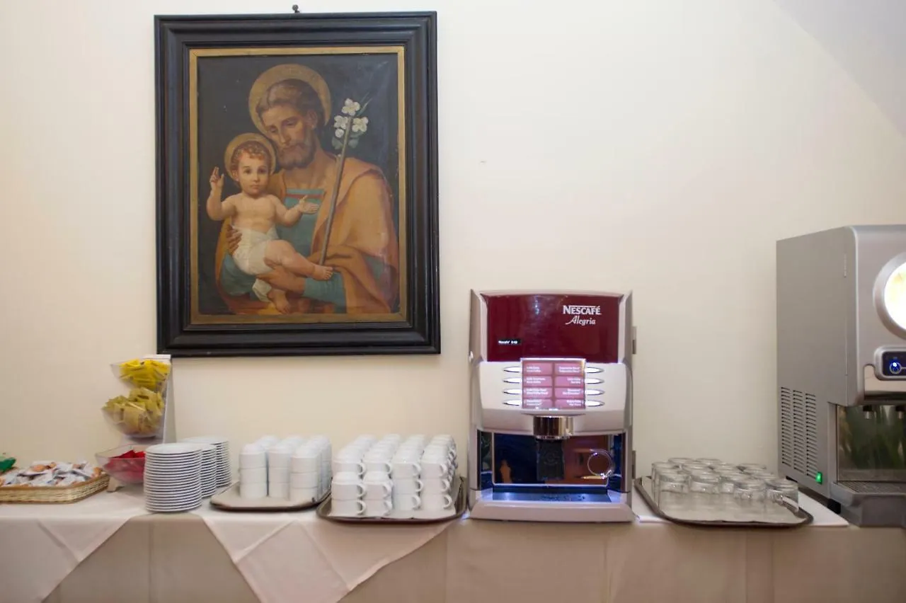 Bed and Breakfast Domus Sessoriana Rzym